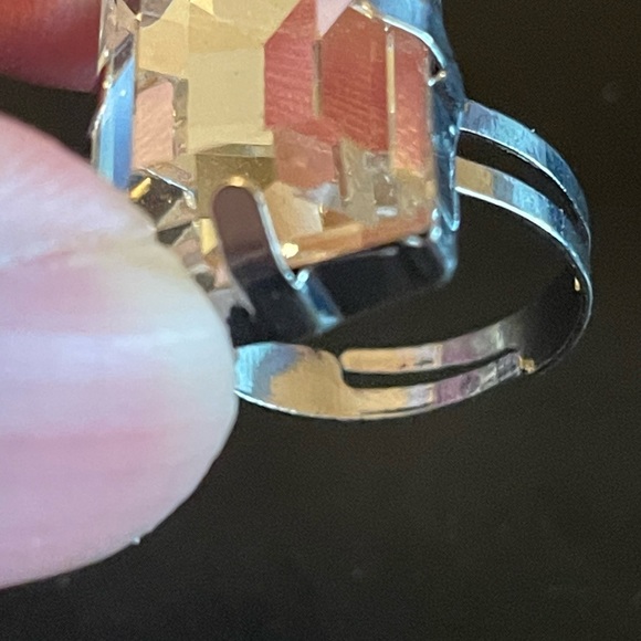 Adjustable clear crystal silver plated ring - Picture 6 of 8